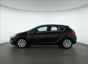 Opel Astra - 2010