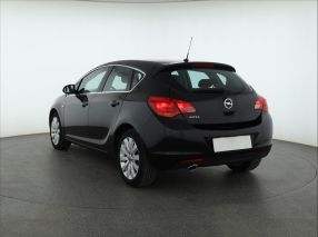 Opel Astra - 2010