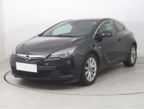 Opel Astra - 2012