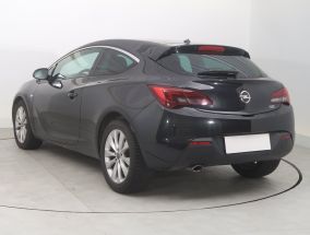 Opel Astra - 2012