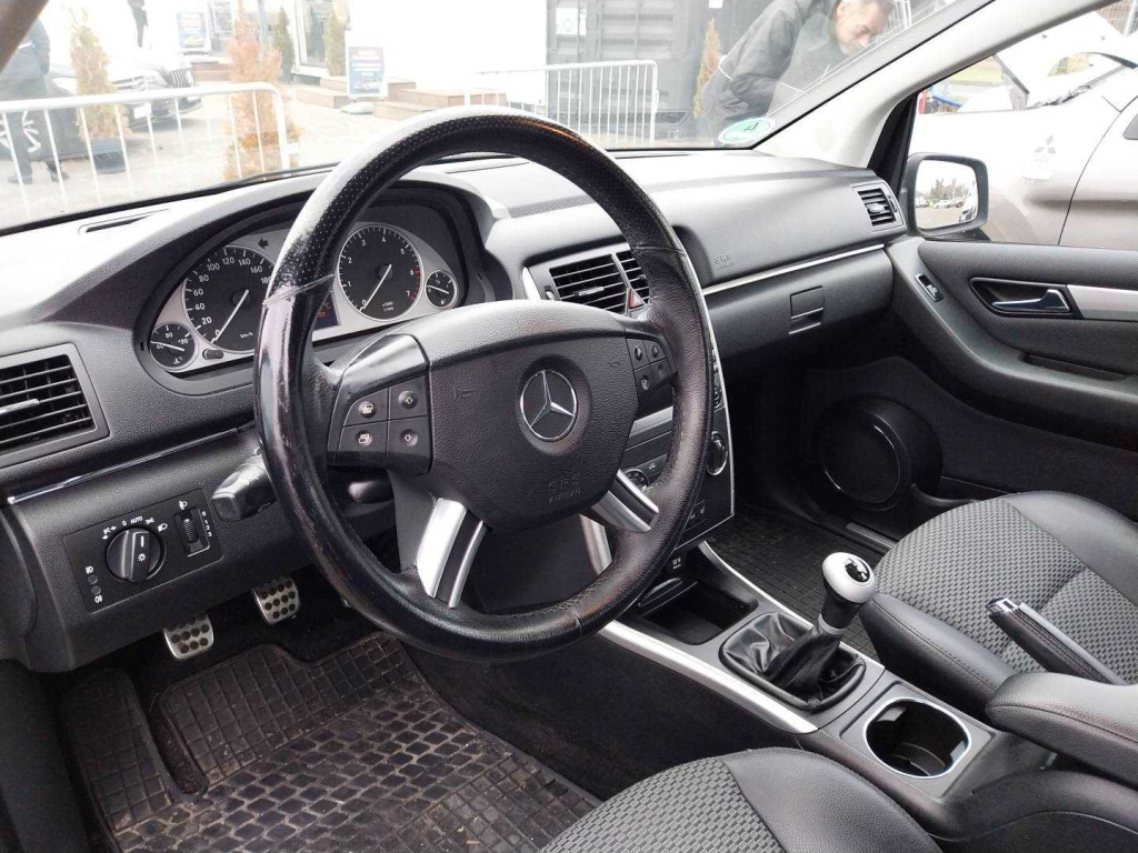 Mercedes-Benz B