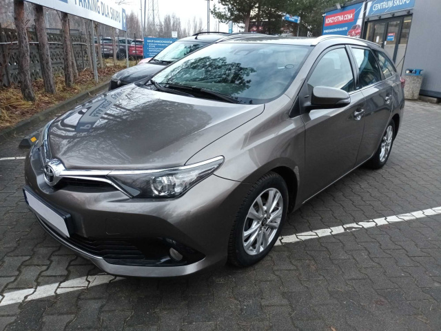 Toyota Auris 2016