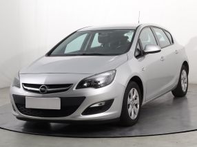 Opel Astra - 2013
