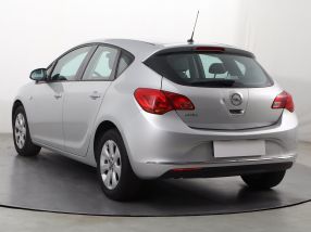 Opel Astra - 2013