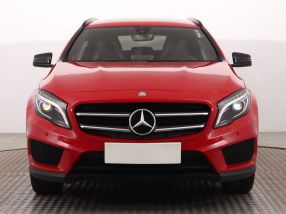 Mercedes-Benz GLA - 2016