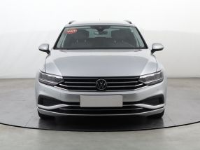 Volkswagen Passat - 2021
