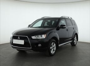 Mitsubishi Outlander - 2010