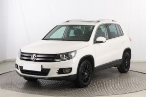 Volkswagen Tiguan - 2012