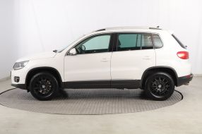 Volkswagen Tiguan - 2012