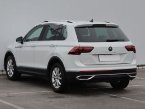 Volkswagen Tiguan - 2021