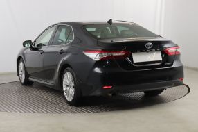 Toyota Camry - 2020