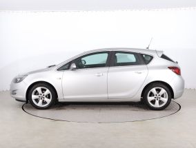 Opel Astra - 2010