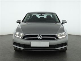 Volkswagen Passat - 2015