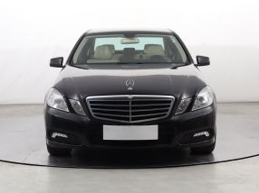 Mercedes-Benz E - 2009