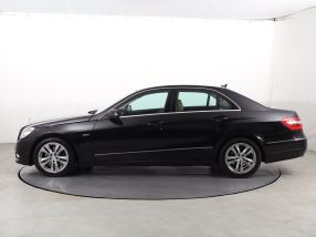 Mercedes-Benz E - 2009