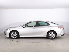 Toyota Camry - 2019