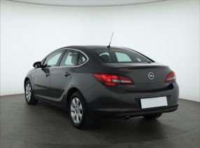 Opel Astra - 2015