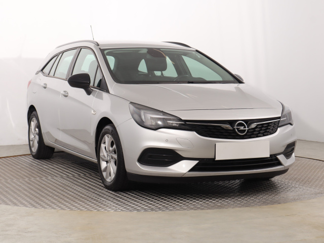 Opel Astra 2022