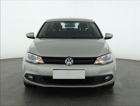 Volkswagen Jetta - 2011