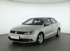 Volkswagen Jetta - 2011