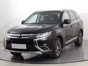Mitsubishi Outlander - 2016