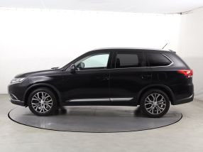 Mitsubishi Outlander - 2016