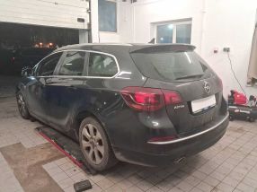 Opel Astra - 2014