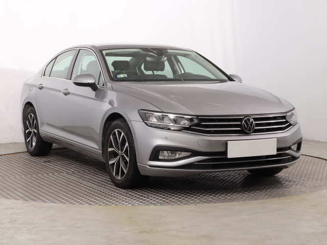 Volkswagen Passat 2021