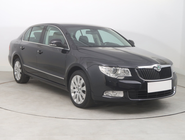 Skoda Superb 2011