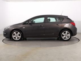 Opel Astra - 2014