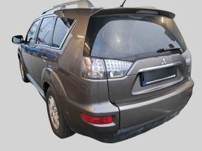 Mitsubishi Outlander - 2010
