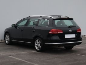 Volkswagen Passat - 2011
