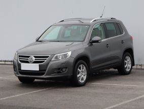 Volkswagen Tiguan - 2011