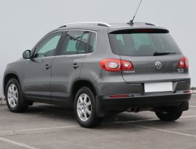 Volkswagen Tiguan - 2011