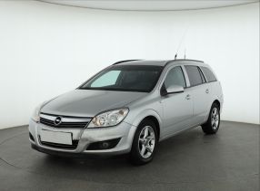 Opel Astra - 2010