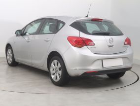 Opel Astra - 2015