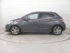 Peugeot 208 - 2014