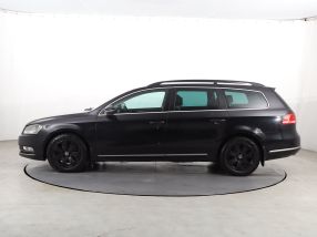 Volkswagen Passat - 2011