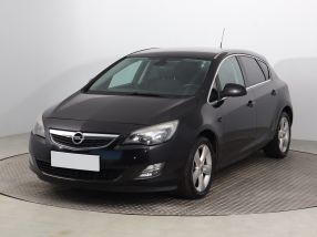 Opel Astra - 2010