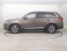 Mitsubishi Outlander - 2019