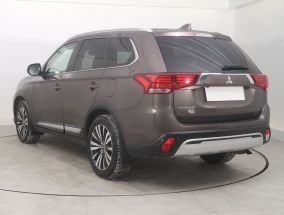 Mitsubishi Outlander - 2019