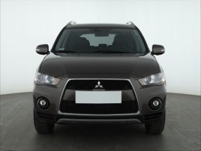 Mitsubishi Outlander - 2010
