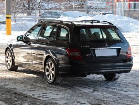 Mercedes-Benz C - 2011