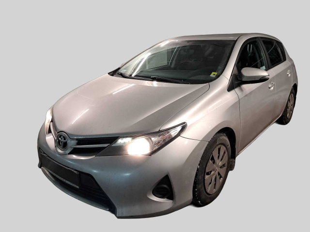 Toyota Auris 2014