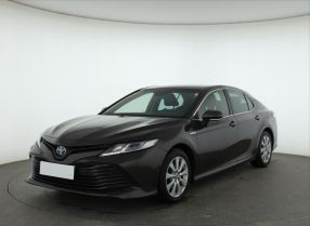 Toyota Camry - 2020