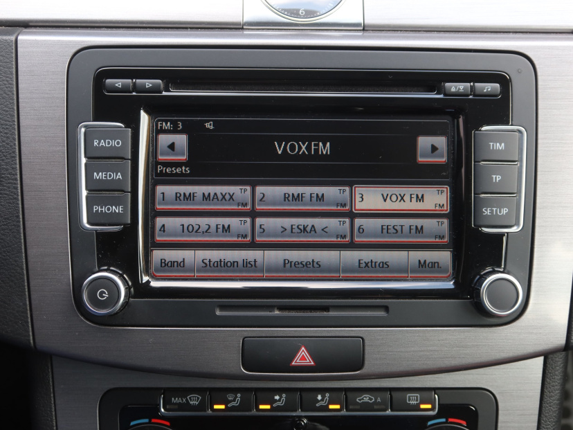 Volkswagen Passat, 2011