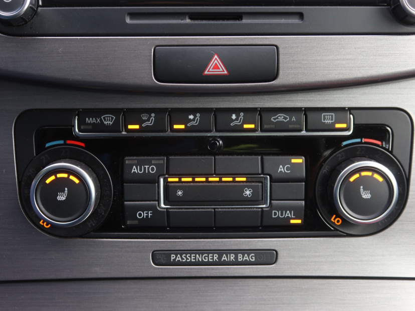 Volkswagen Passat, 2011