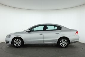 Volkswagen Passat - 2010