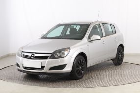 Opel Astra - 2012