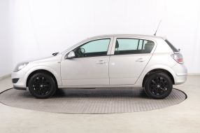Opel Astra - 2012